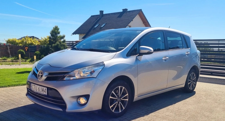 Toyota Verso cena 47900 przebieg: 196000, rok produkcji 2014 z Tuchola małe 407